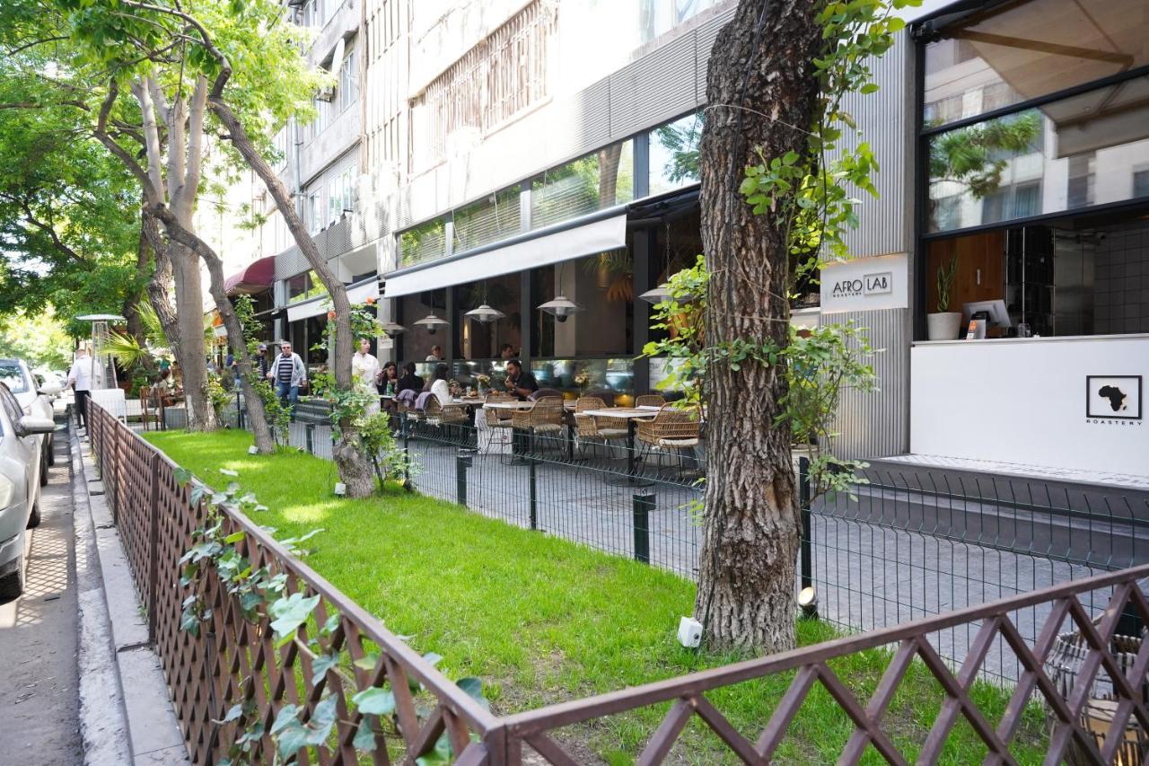 Soho Apart Hotel Jerevan Buitenkant foto