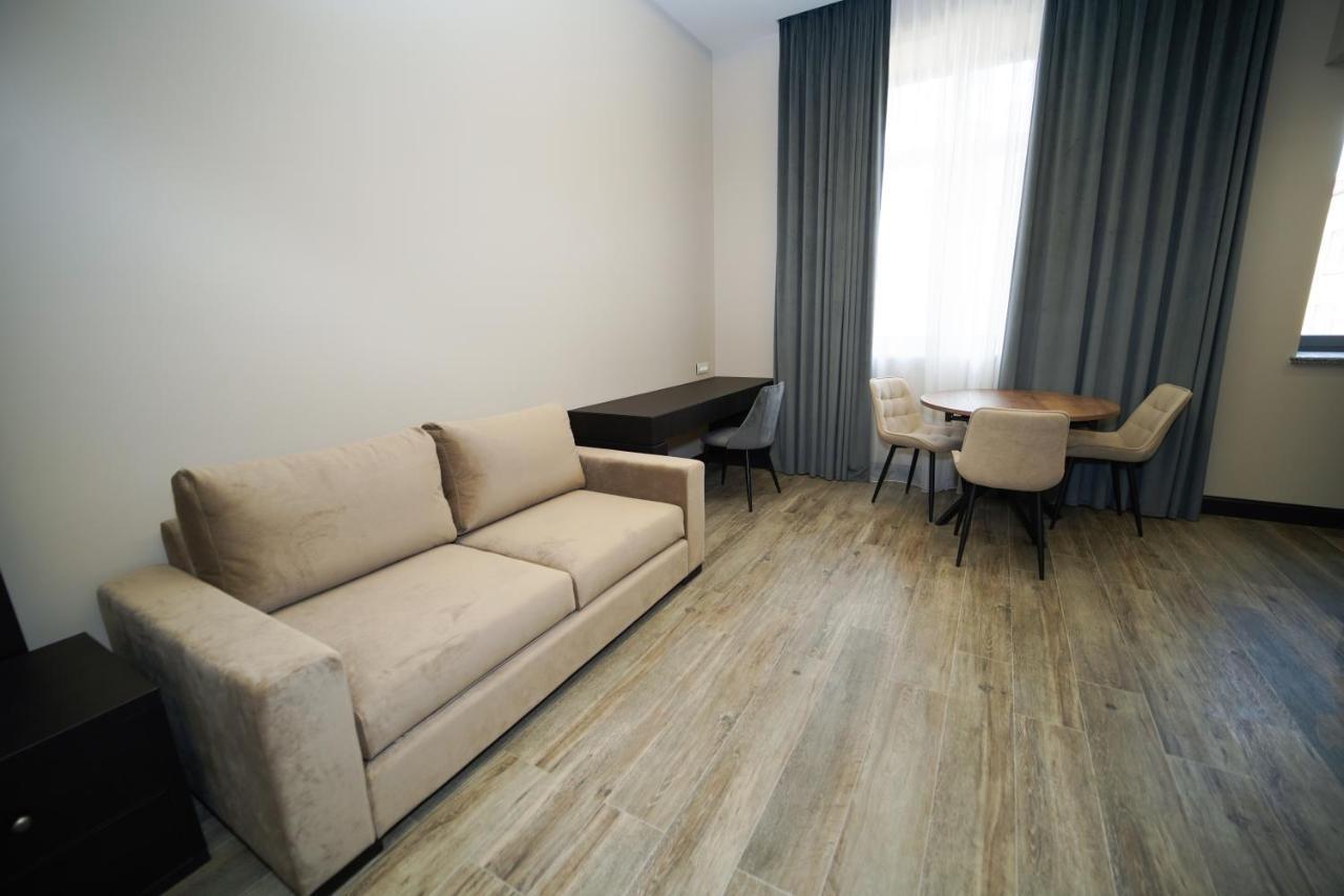 Soho Apart Hotel Jerevan Buitenkant foto