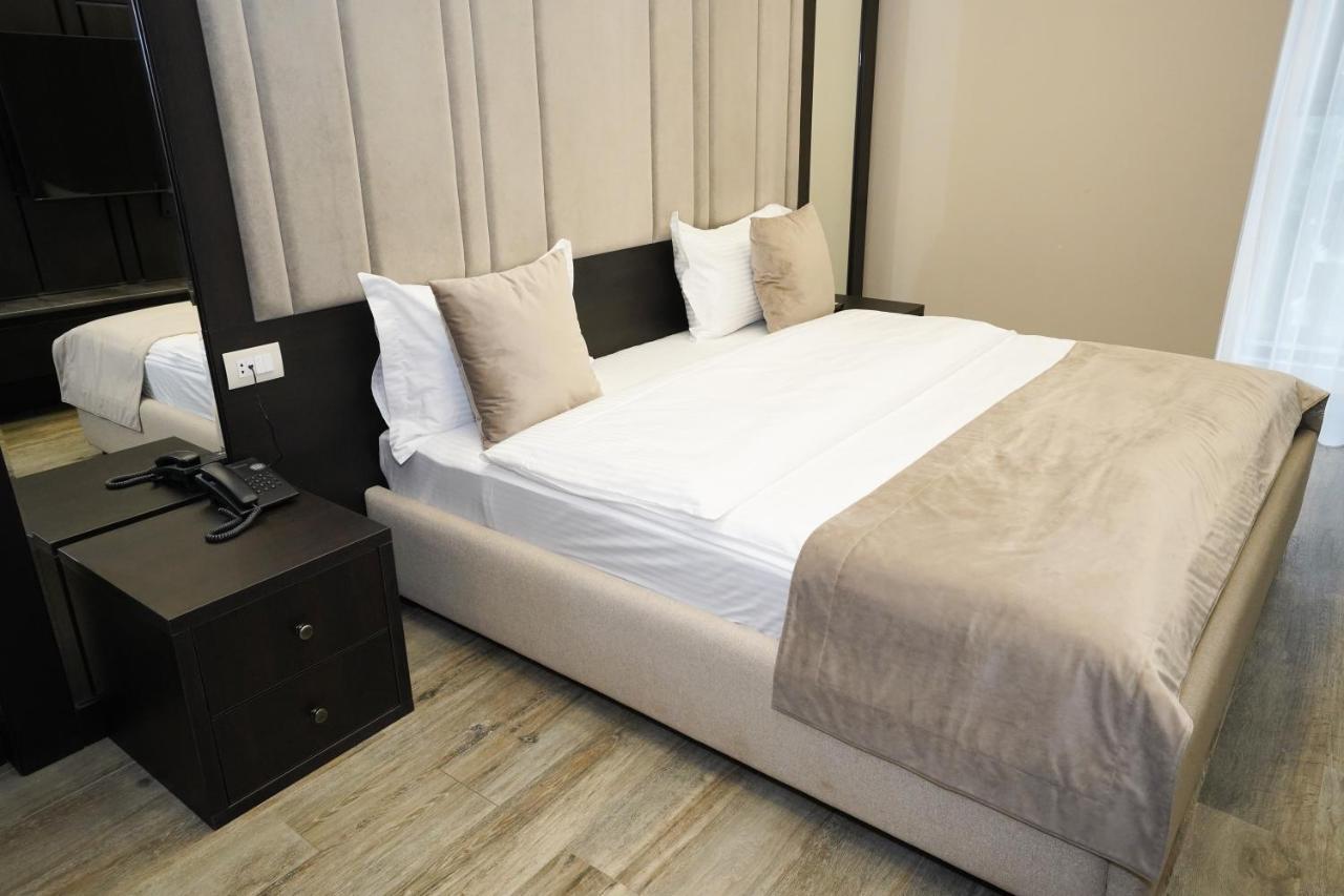 Soho Apart Hotel Jerevan Buitenkant foto