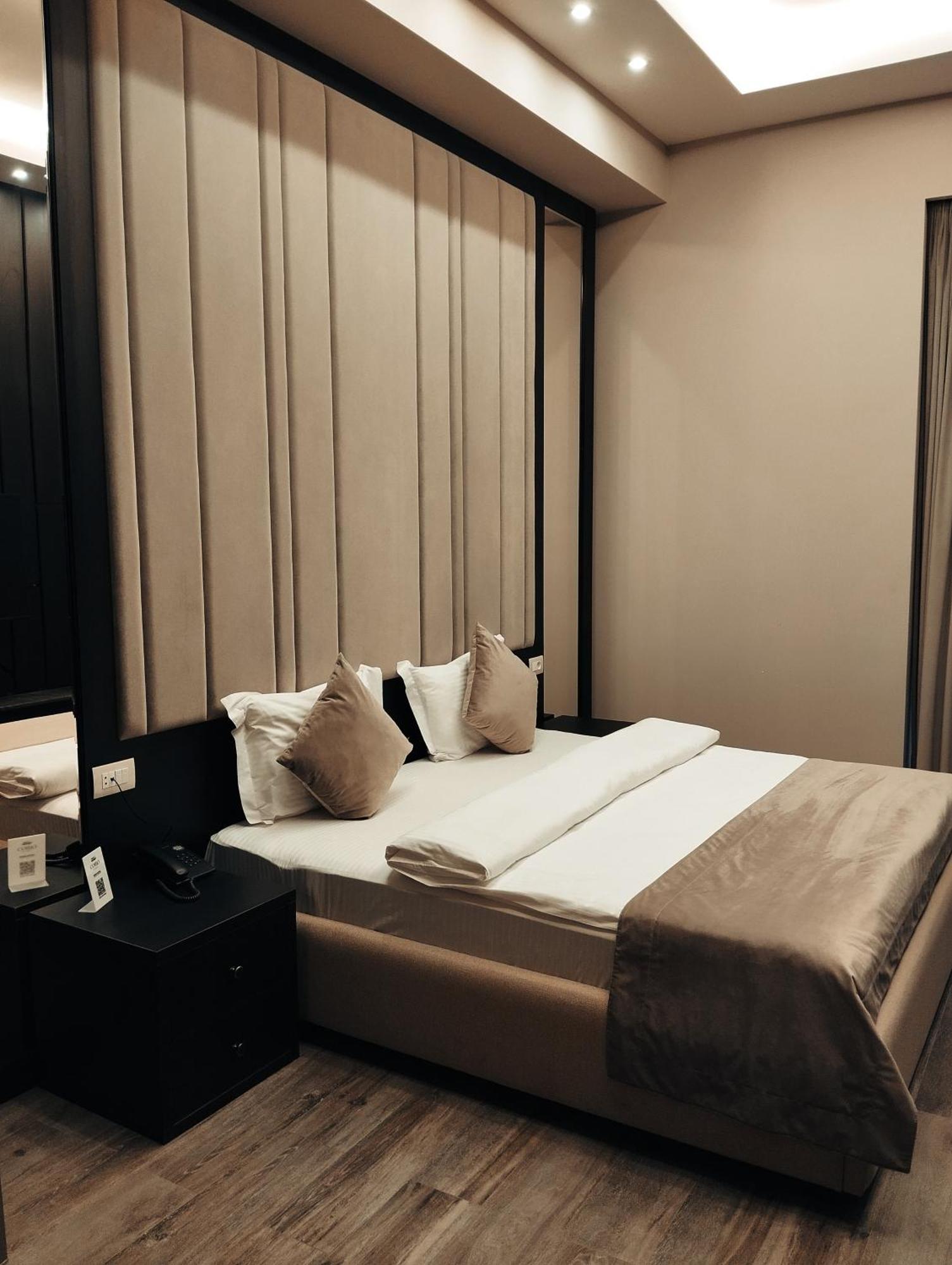 Soho Apart Hotel Jerevan Buitenkant foto